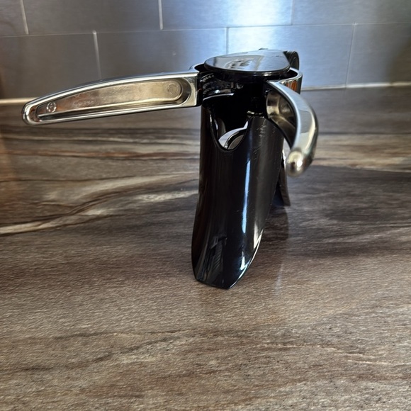 Pampered Chef Champagne 🍾 Opener - Picture 4 of 7